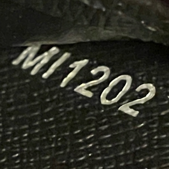 Louis Vuitton Damier bifold wallet NEW! - Picture 8 of 9